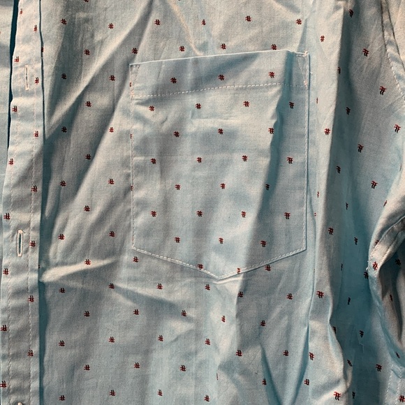 Men’s patterned button down. - Picture 2 of 4